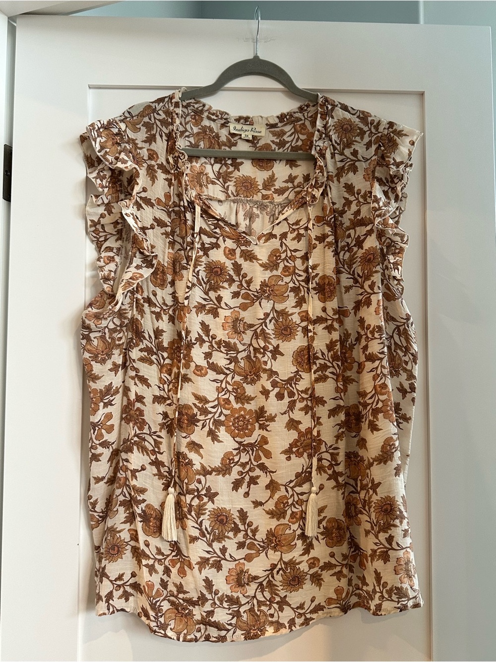 Boho Floral Ruffle Tie-Neck Camisole - Cream & Brown
